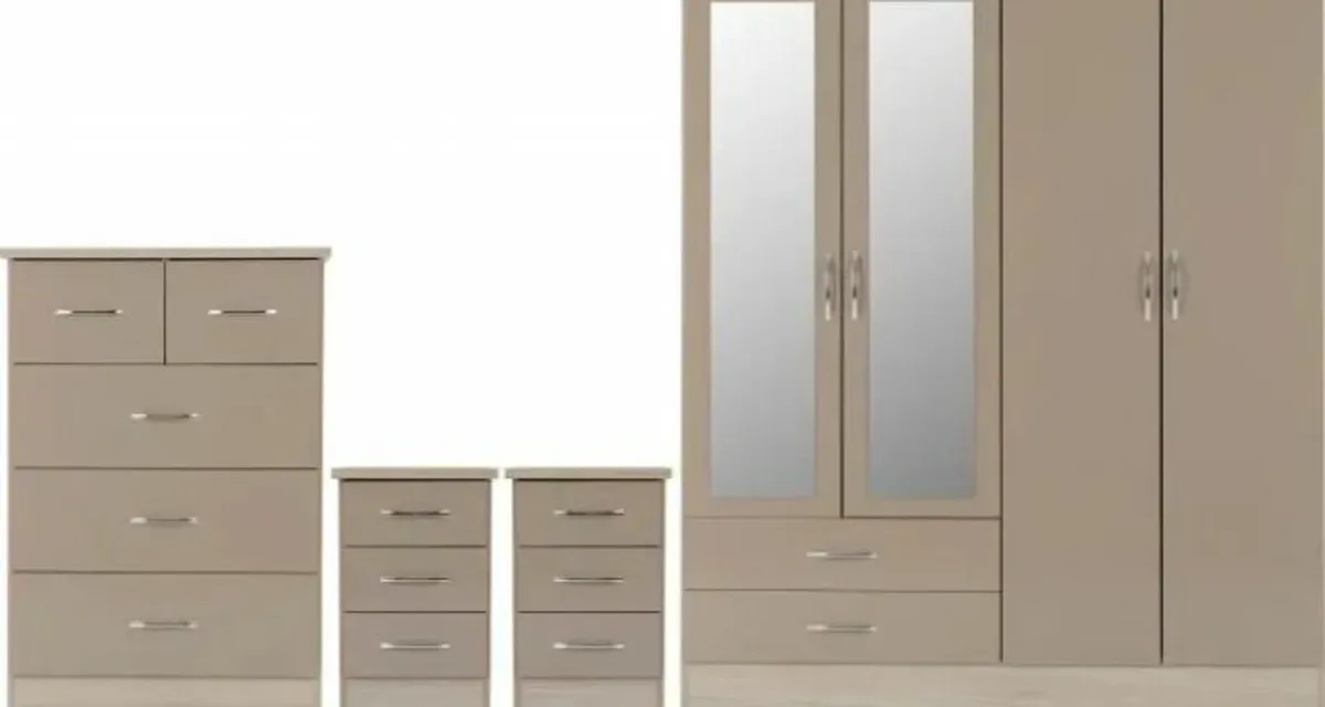 Nevada 4 Door 2 Drawer Mirrored Wardrobe Bedroom - Image 3