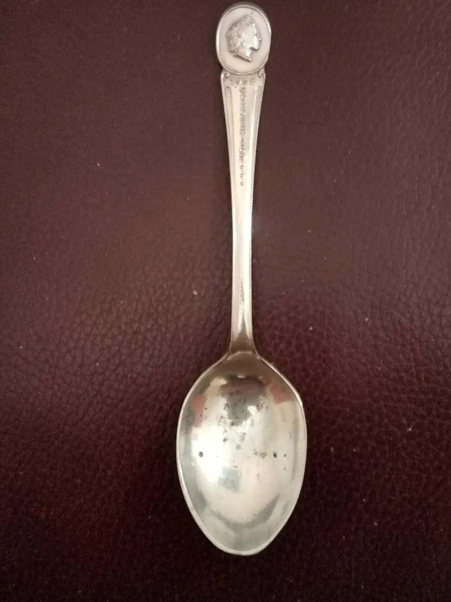 1953 Coronation teaspoon - Image 1
