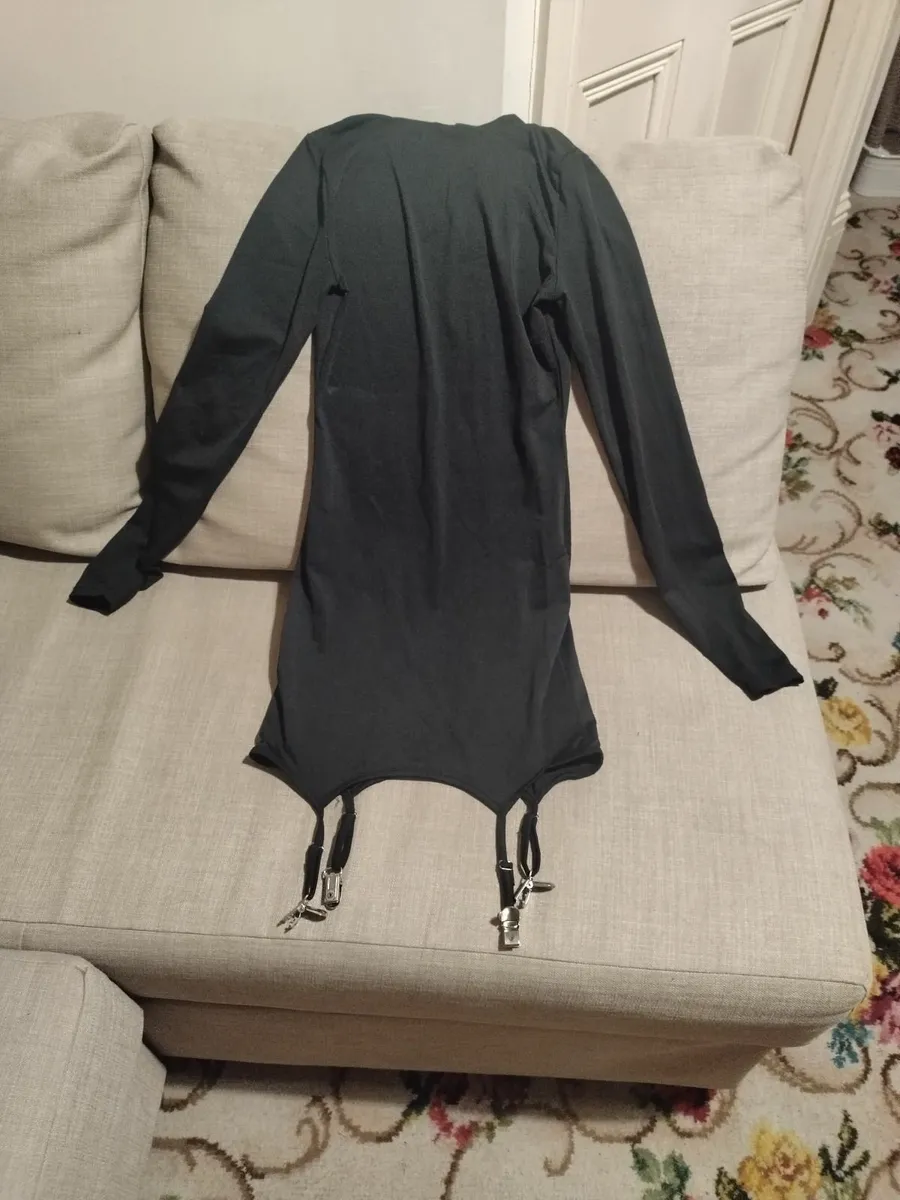 Black dress with metal suspenders for crossdresser - Image 2