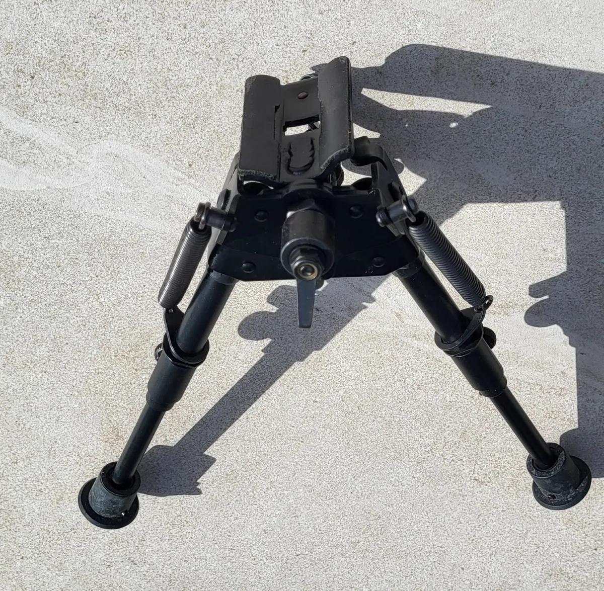 Rifle Bipod for Hunting and Target Shooting 6-9" - Image 1