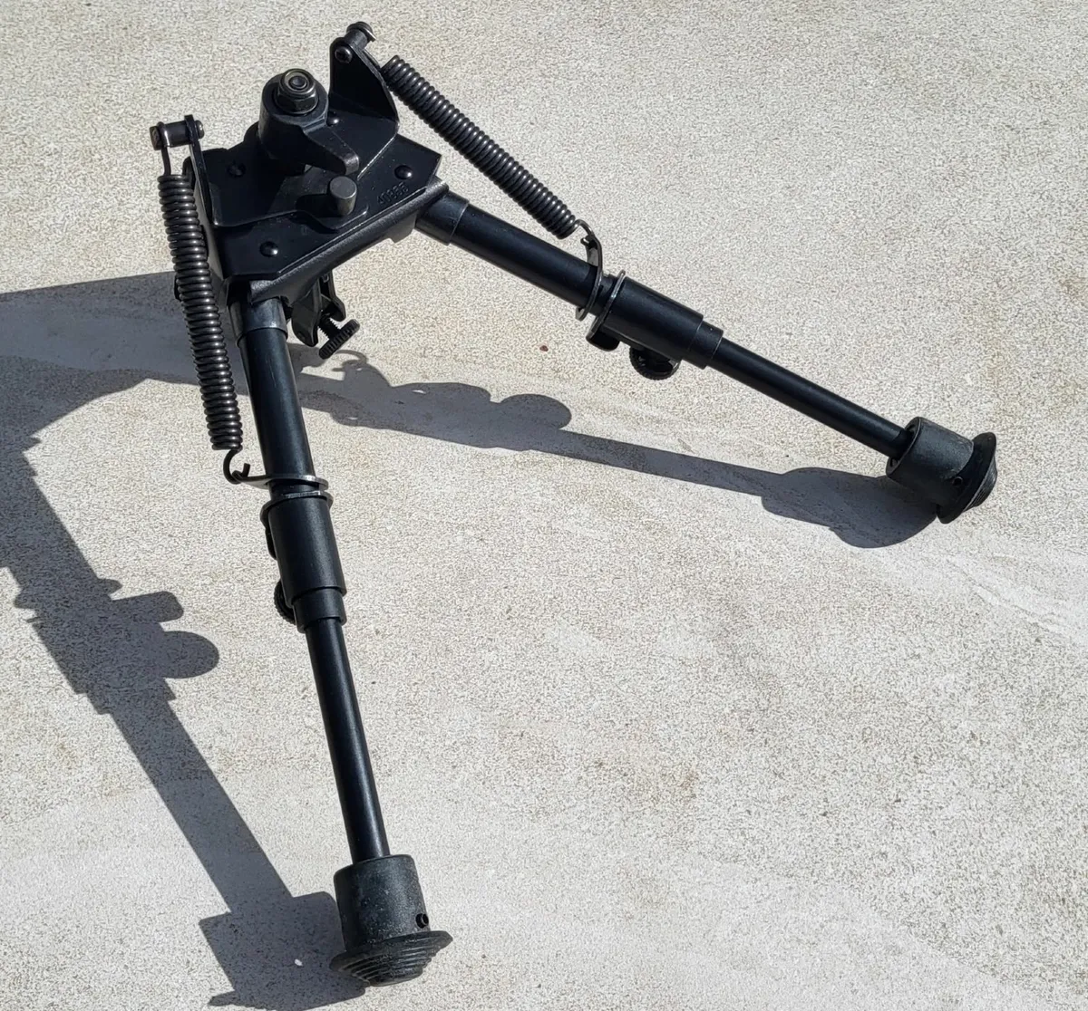 Rifle Bipod for Hunting and Target Shooting 6-9" - Image 3