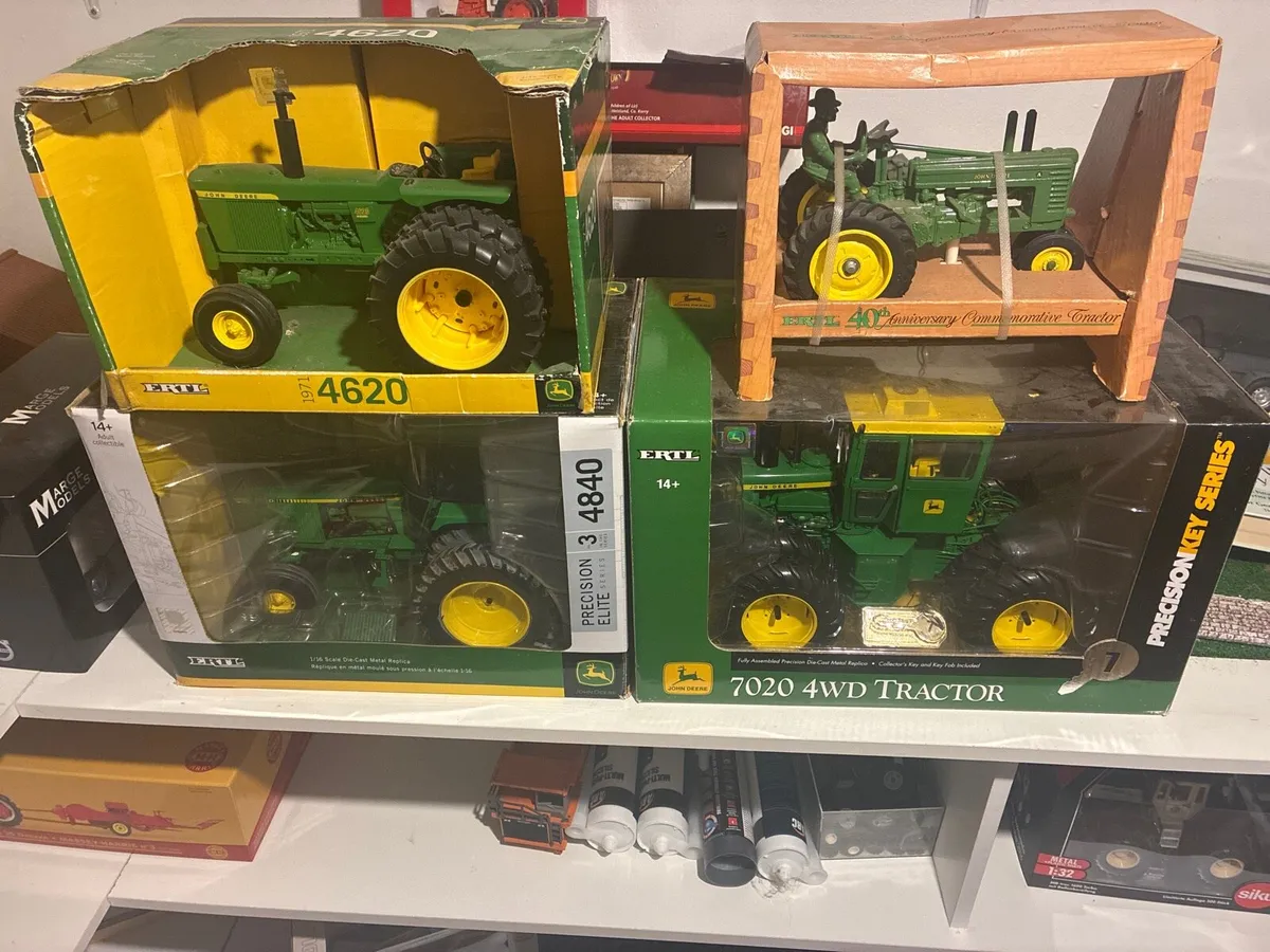 1:16 scale John Deere models - Image 1