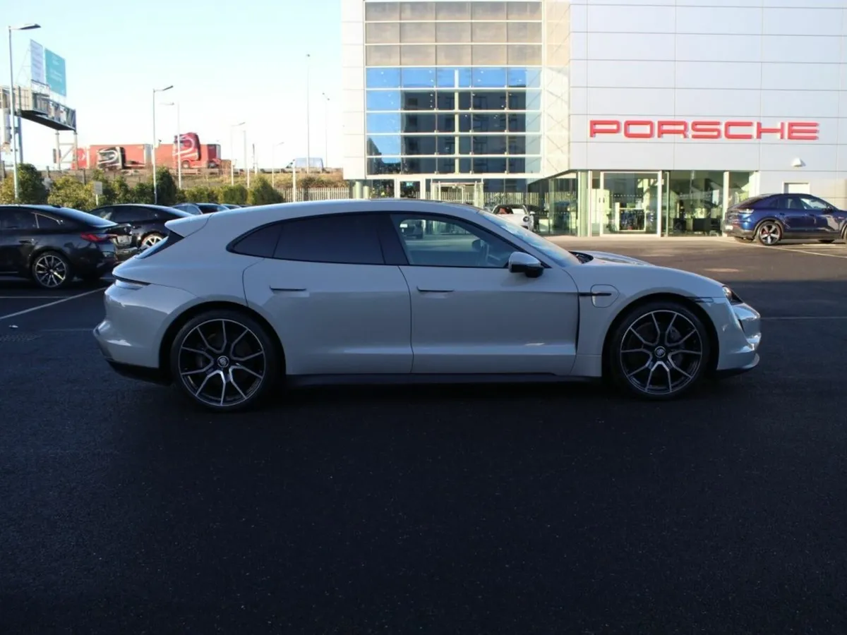 Porsche Taycan Taycan Sport Turismo - Image 4