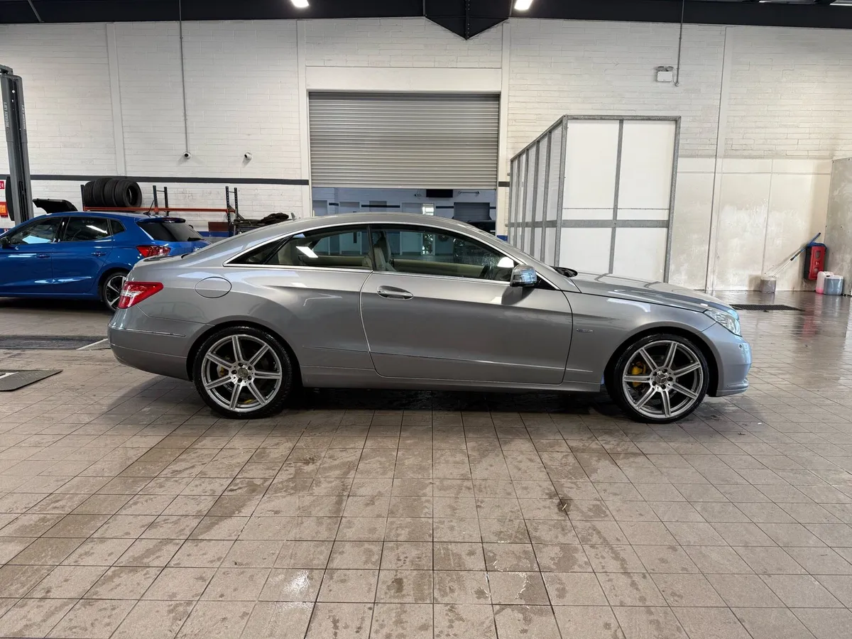 Mercedes E220 Coupe Automatic - Image 2