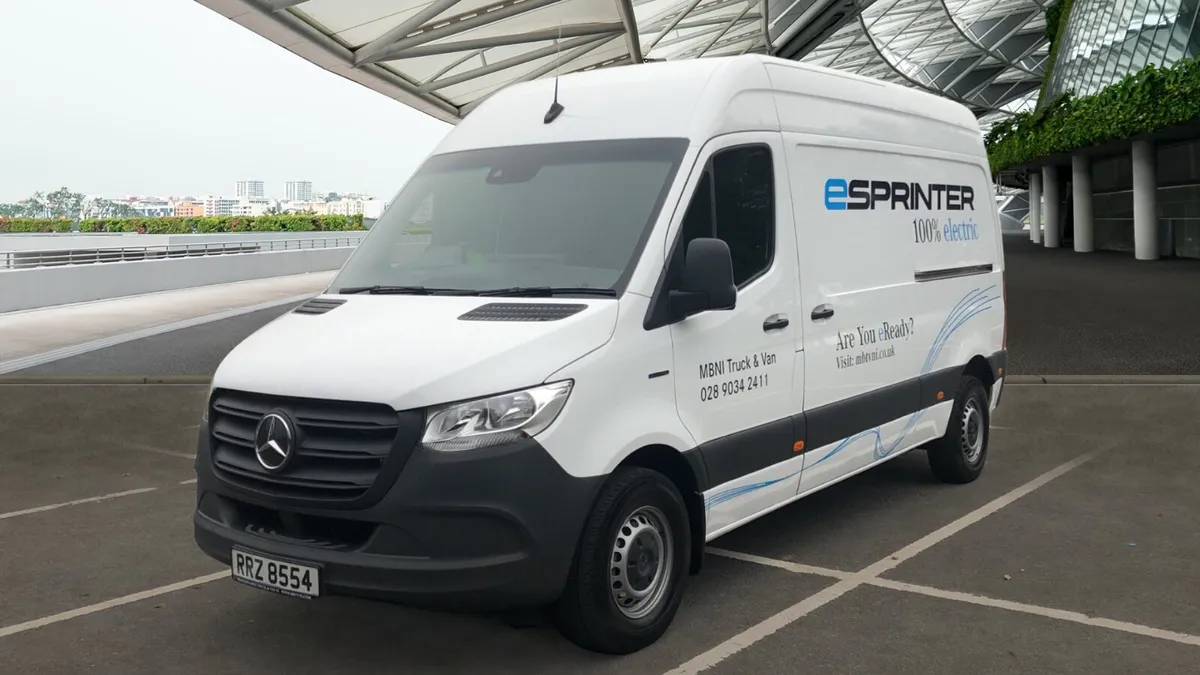 Mercedes-Benz eSprinter 55kWh Progressive - Image 4