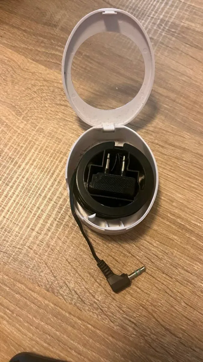 1980s Monarch Airlines Earphones Headset - Image 4