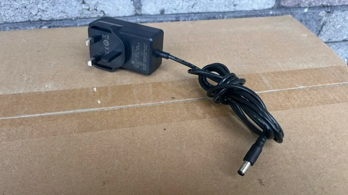 22.5W Charger  (9.5V 2.5A) - Image 3