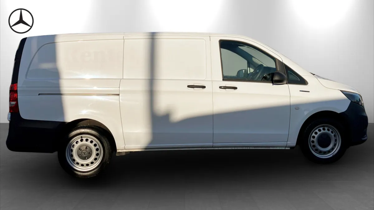 Mercedes-Benz Evito 116 e 66kWh Progressive L2 - Image 3