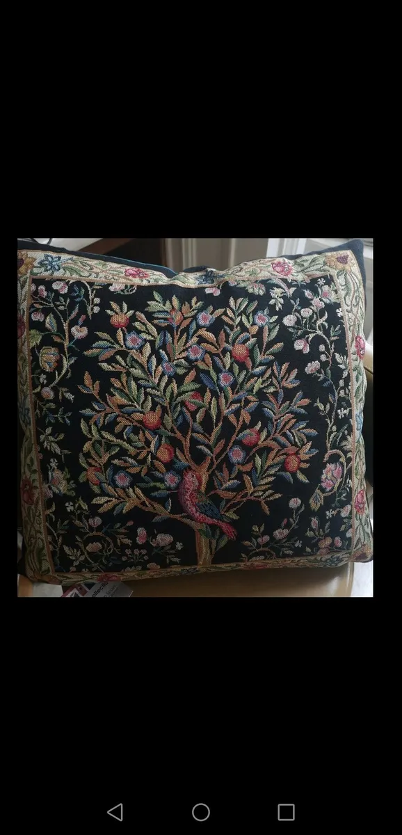 Brand New Stunning Tree Of Life Cushion