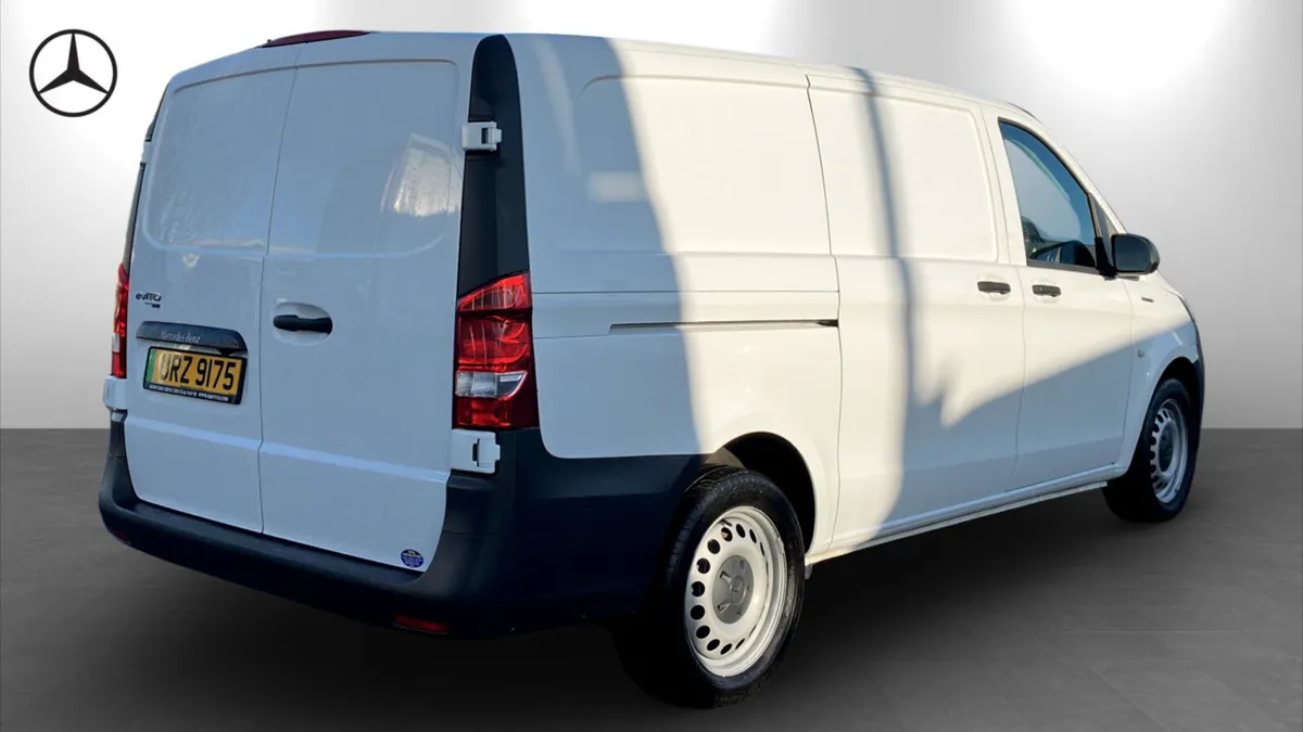 Mercedes-Benz Evito 116 e 66kWh Progressive L2 - Image 2