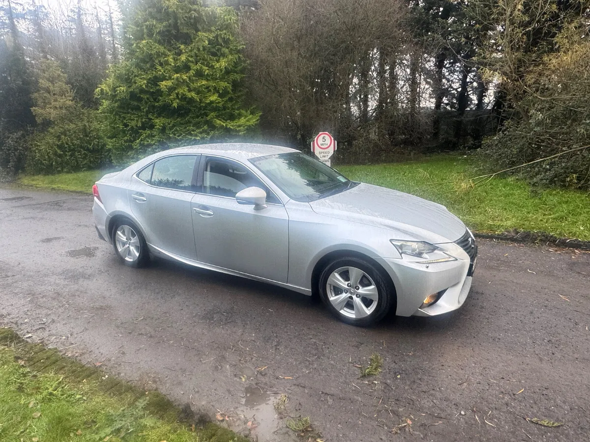 14 Lexus IS300H AUTOMATIC HYBRID - Image 1