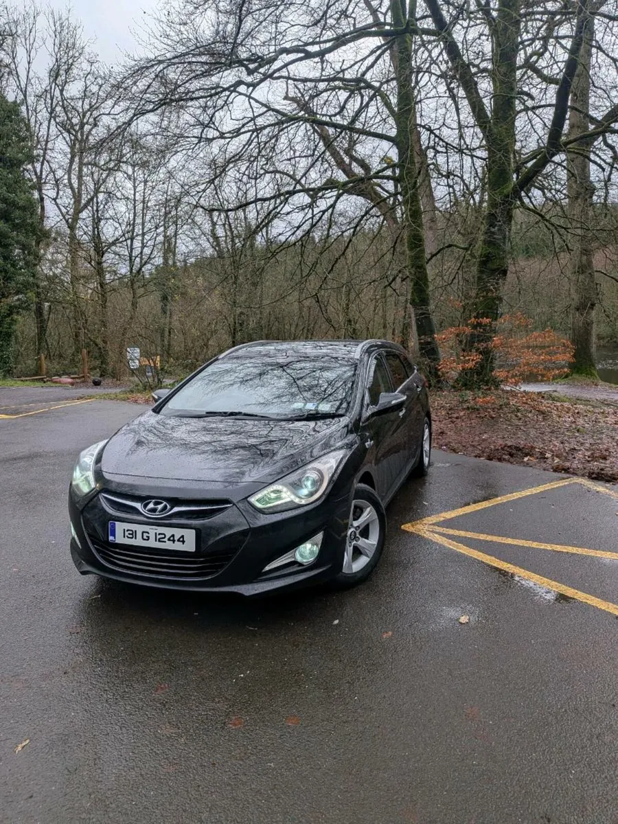 Hyundai i40 Estate Executive Model - Image 2
