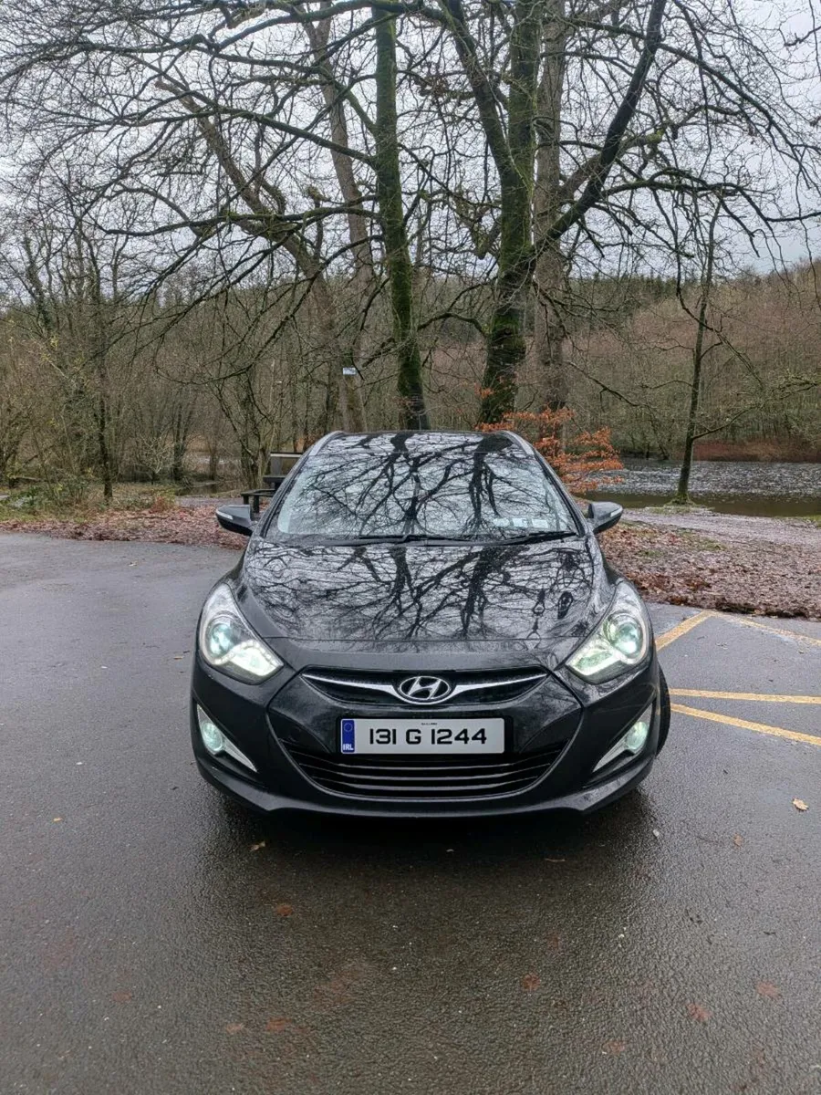 Hyundai i40 Estate Executive Model - Image 4