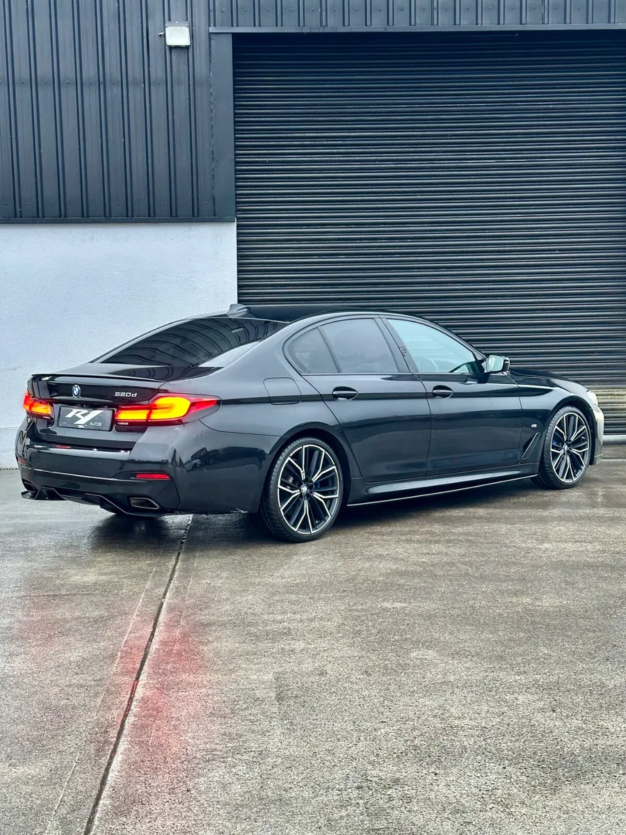 2021 BMW 520D MSPORT PRO MPERFORMANCE - Image 3