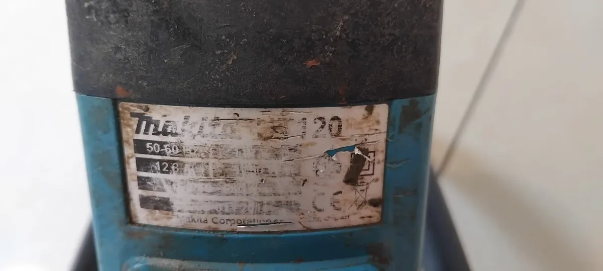 Makita UT120 Paddle Mixer 110v - Image 4