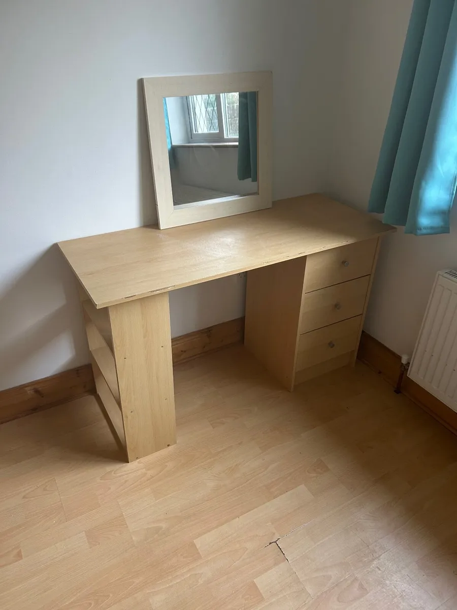Free furniture to collect Kerry - Image 1