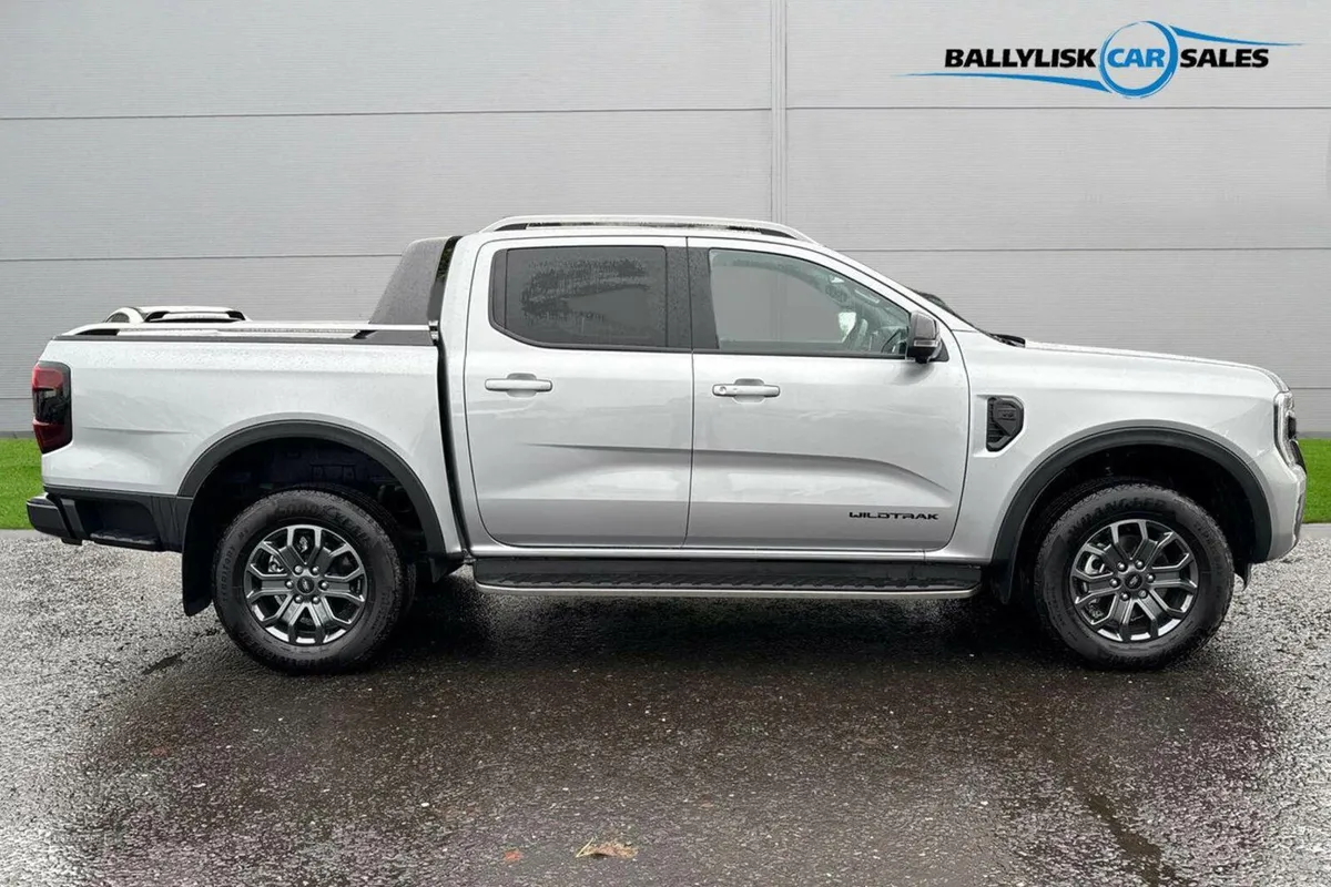 Ford Ranger 3.0 TD V6 240PS Wildtrak Auto 4WD in S - Image 3