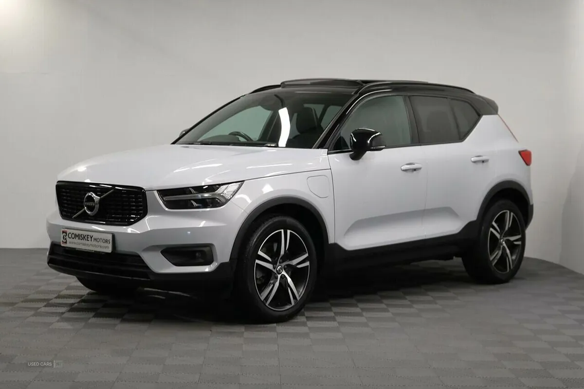 Volvo XC40 h T4 R-Design - Image 3