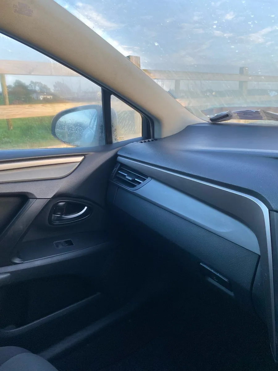 Toyota avensis - Image 1