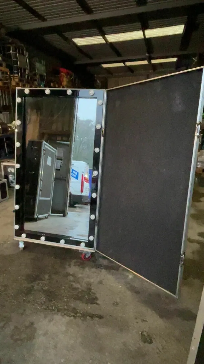 Selfie mirror flight case tv pc printer complete - Image 4