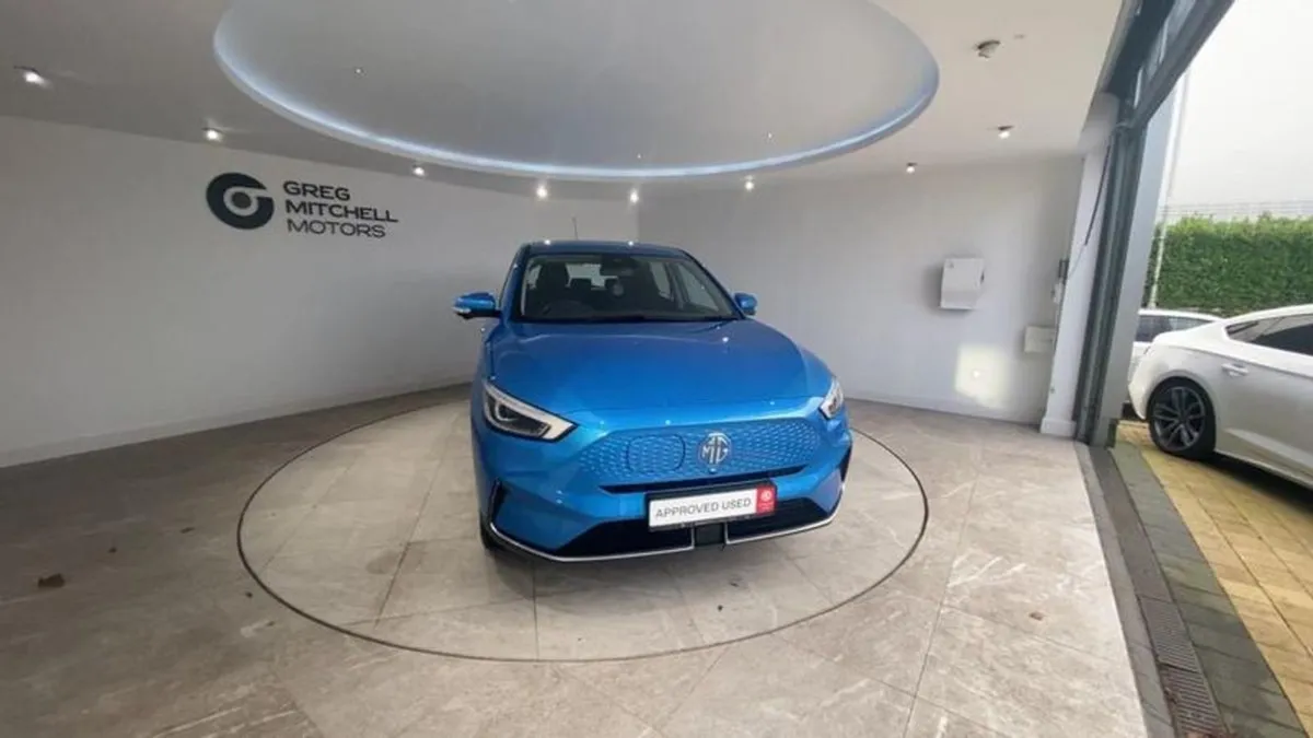 MG ZS 115kW SE EV Long Range 73kwh 5dr Auto - Image 2