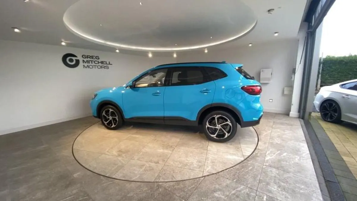 MG HS 1.5 T-gdi Phev SE 5dr Auto - Image 2