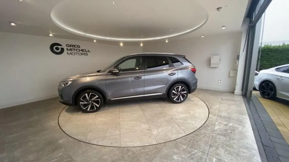 MG ZS 1.5 Hybrid  Trophy 5dr Auto - Image 4