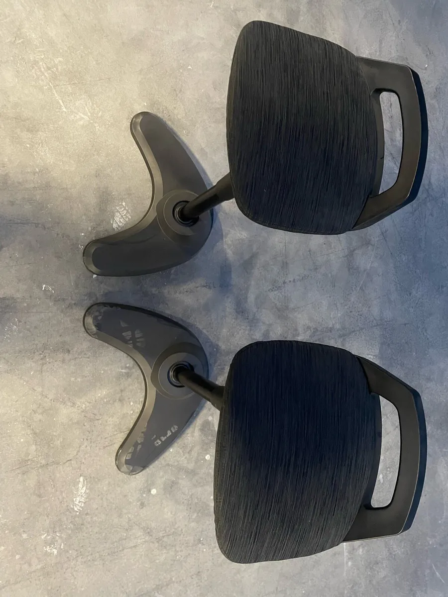 Working stools - Image 1