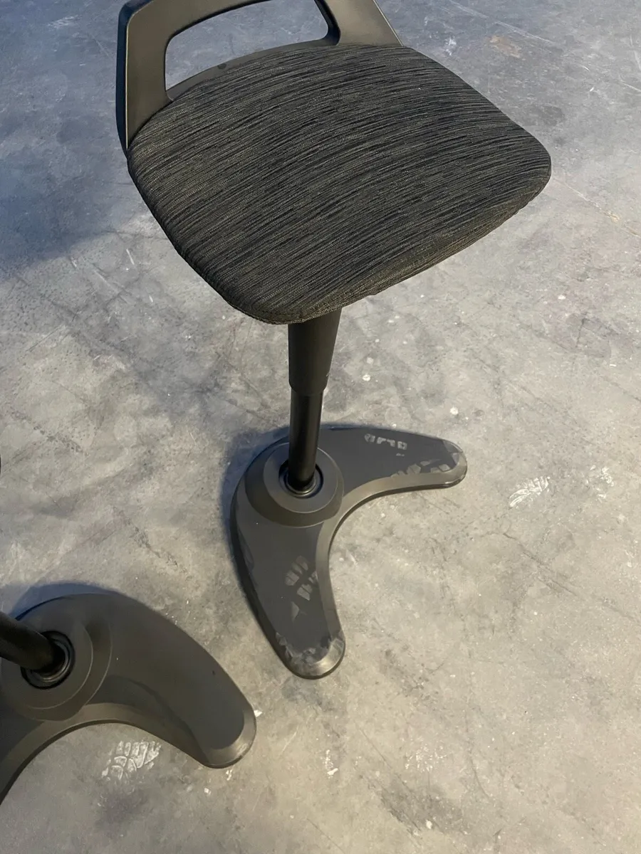 Working stools - Image 2