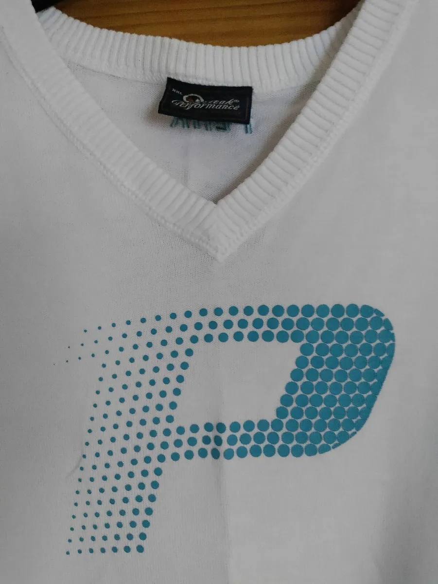 Peak Performance sweater XXL - Image 4