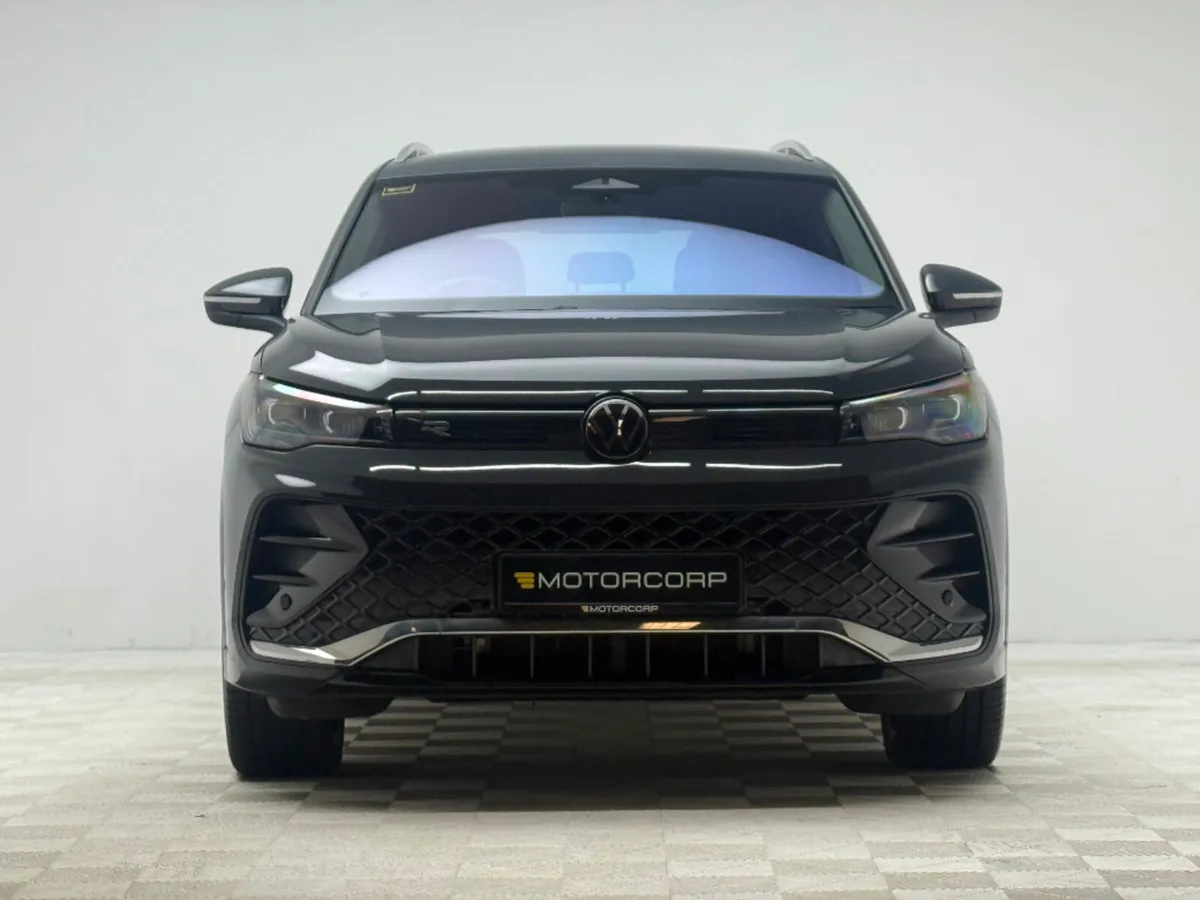 Volkswagen Tiguan R-LINE 1.5 TSI PHEV DSG - Image 2