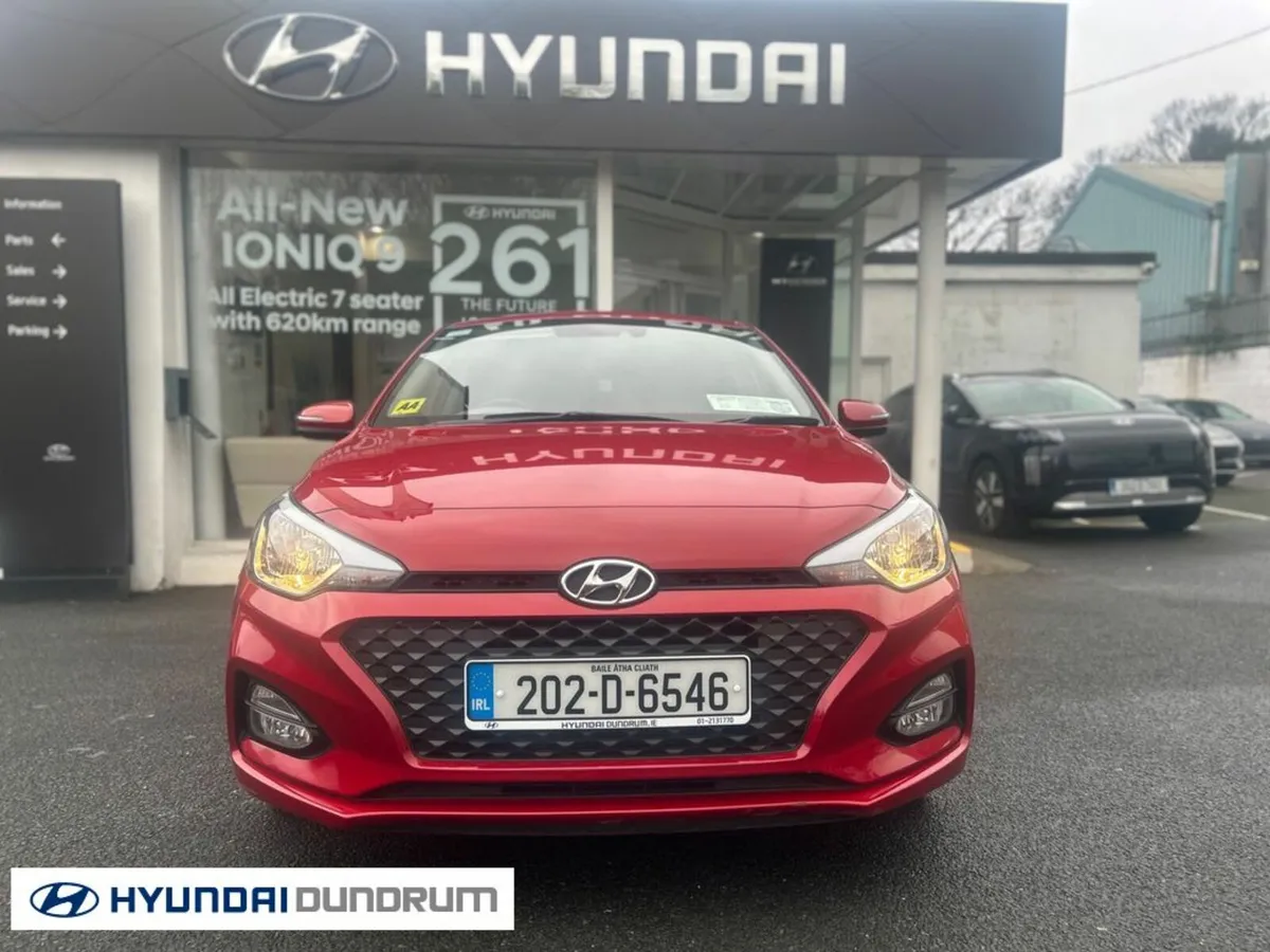 Hyundai i20 Active Deluxe Plus 5DR - Image 2