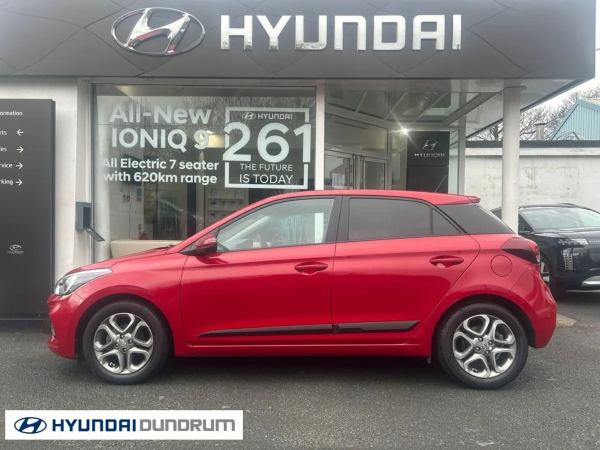 Hyundai i20 Active Deluxe Plus 5DR - Image 3