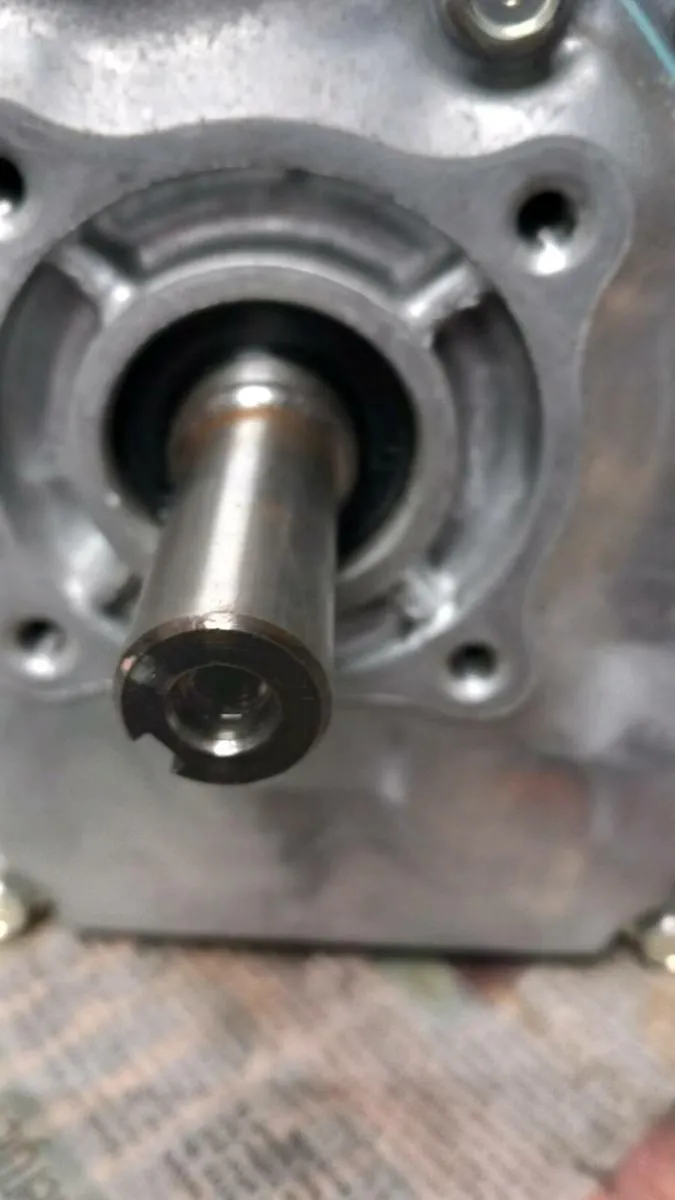 Honda engine mixer wacker - Image 3