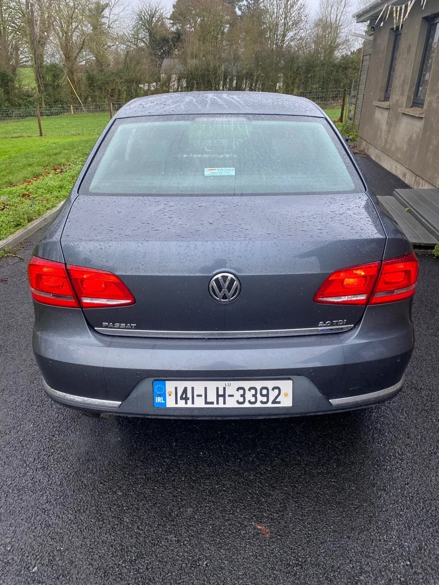 Volkswagen Passat - Image 4