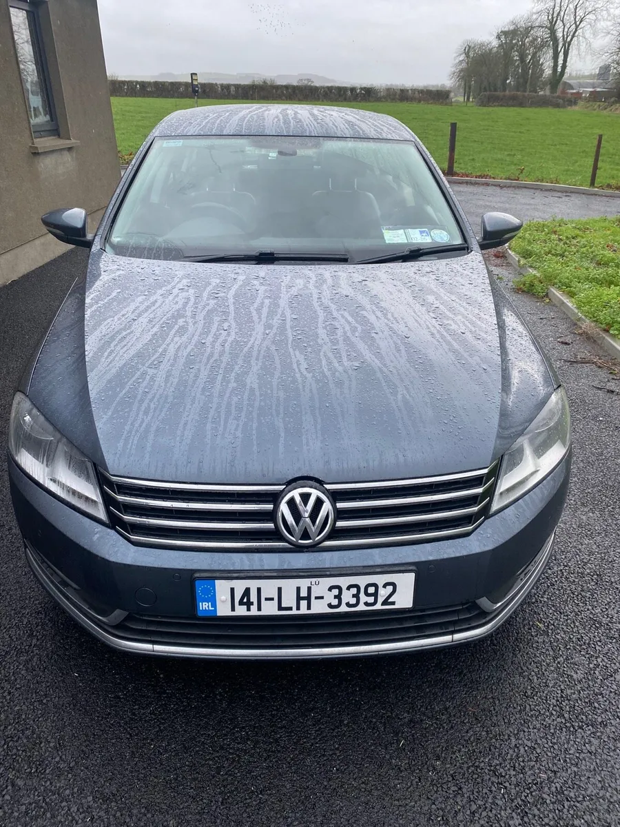 Volkswagen Passat - Image 1