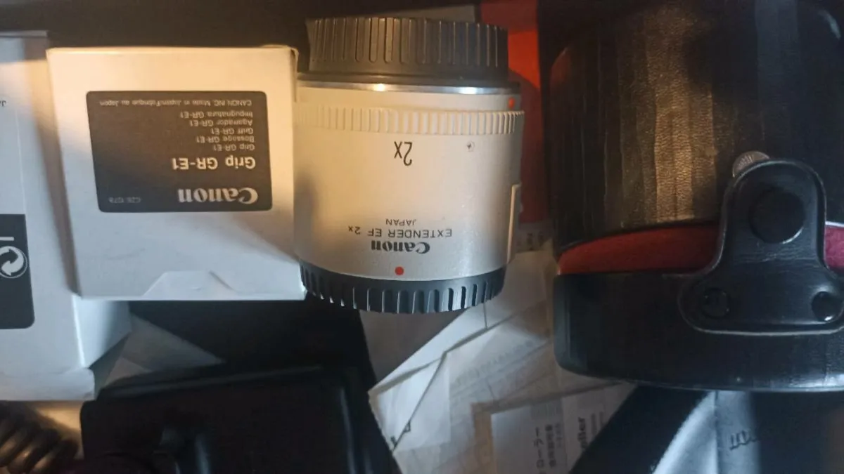 Canon large lot of vintage accessories - Image 2