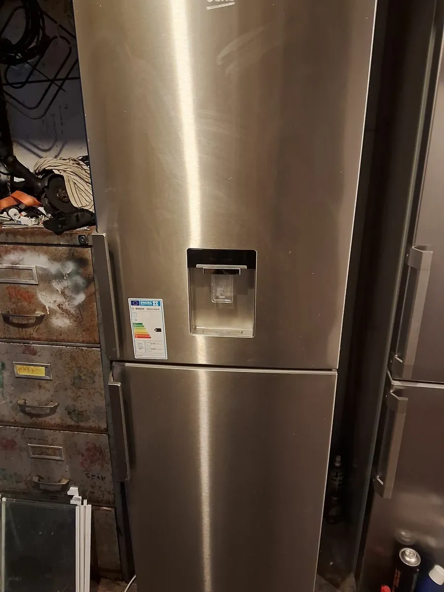 FRIDGE AND FREEZER - Image 4