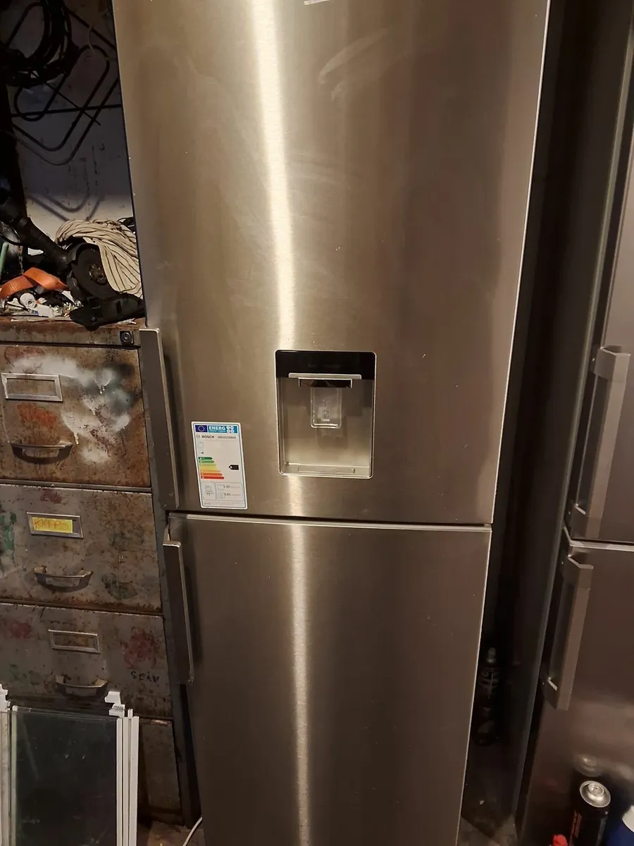 FRIDGE AND FREEZER - Image 3