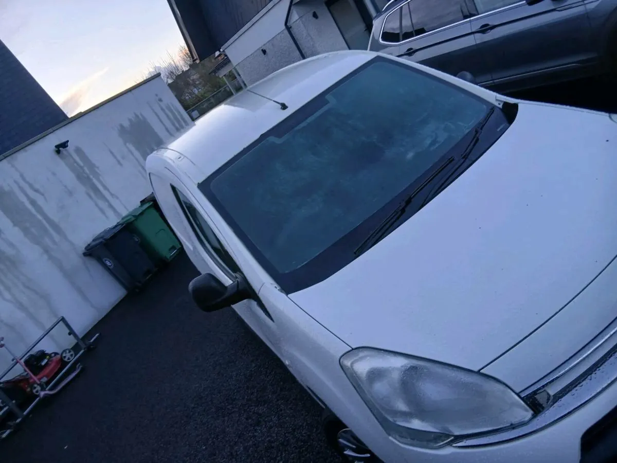 151 citreon berlingo  €2650 - Image 2