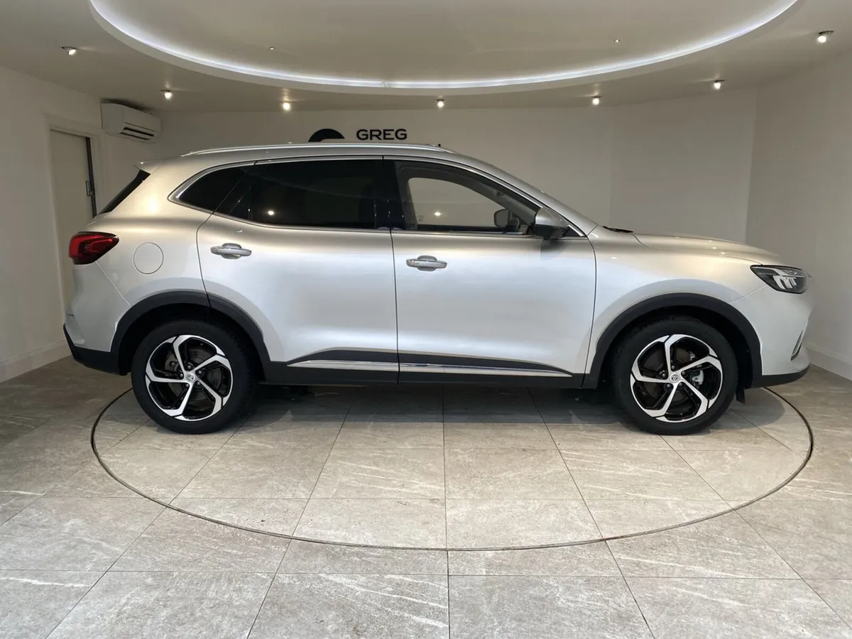 MG HS 2023 - Image 4