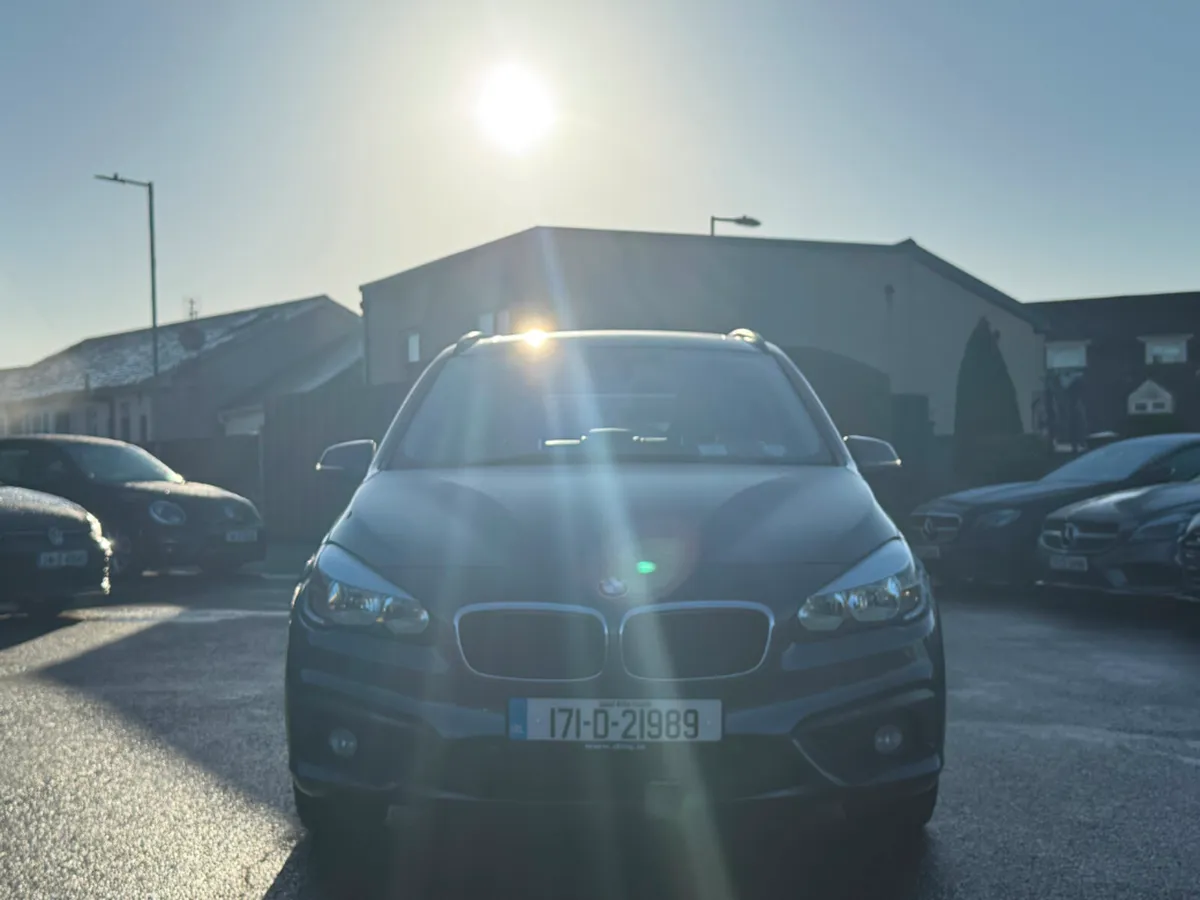 BMW 2-Series 218d GRAN TOURER SE AUTO 7 SEATS *PAN - Image 2