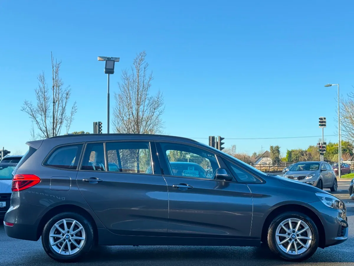BMW 2-Series 218d GRAN TOURER SE AUTO 7 SEATS *PAN - Image 4