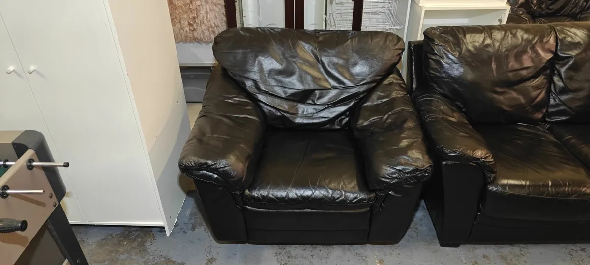 Black Leather 2+1+1 - Image 2