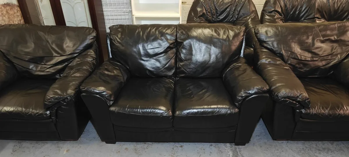 Black Leather 2+1+1 - Image 4
