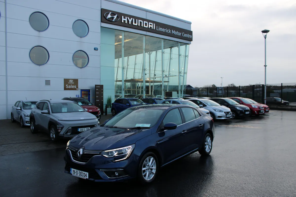 Renault Megane 2019 - Image 1