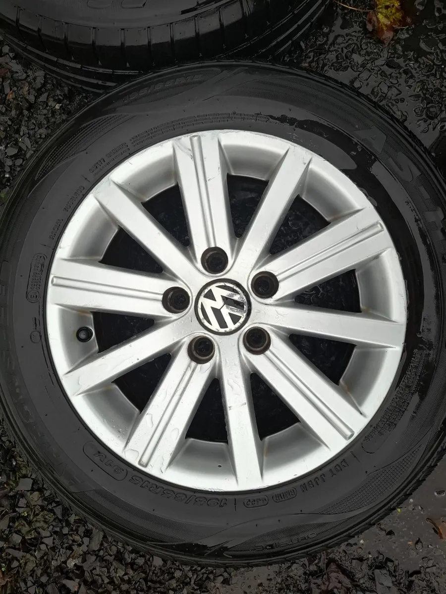 15" Genuine Vw Alloys with tyres - Image 1
