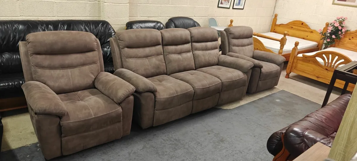 3+1+1 Recliner Suite - Image 2