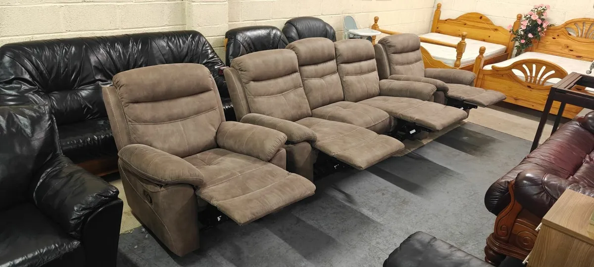 3+1+1 Recliner Suite - Image 4