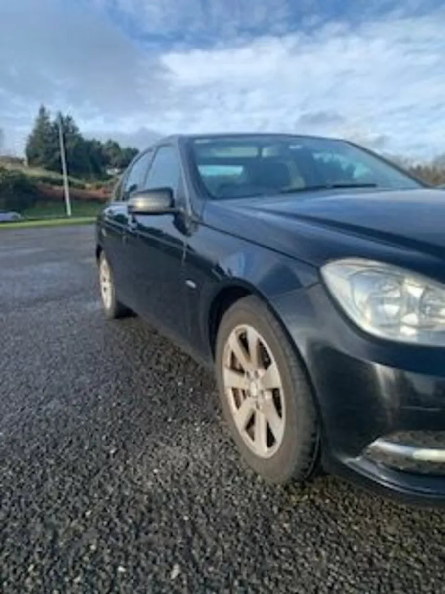 Mercedes-Benz C-Class 2012 - Image 2